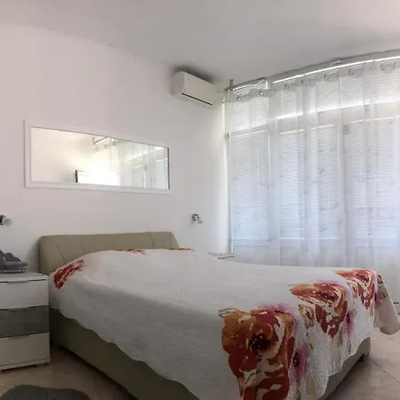 Ljube Appartement Makarska