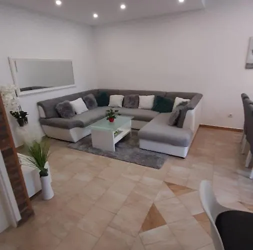 Ljube Apartman Makarska